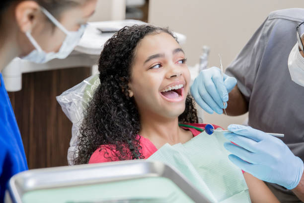 Best Orthodontic Emergency Dentist in Las Quintas Fronterizas, TX